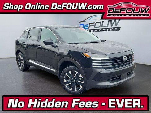 Used 2025 Nissan Kicks SV image 1