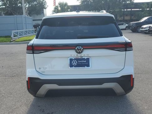 Certified 2026 Volkswagen Tiguan SE FWD image 6