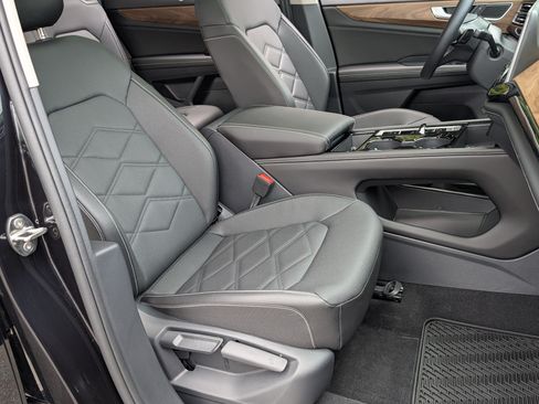 Used 2026 Volkswagen Atlas SE w/ Panoramic Sunroof Package FWD image 24
