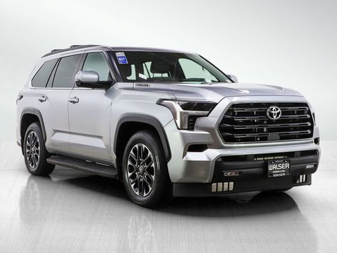 Used 2025 Toyota Sequoia SR5 w/ SR5 Premium Package AWD/4WD image 7