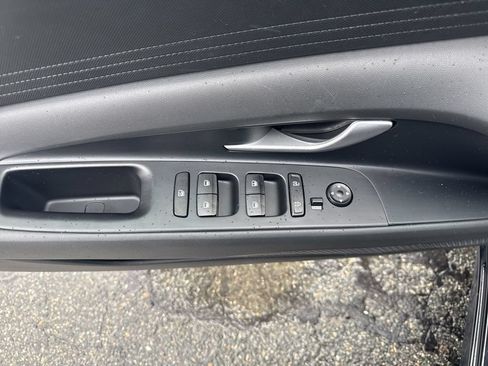Certified 2026 Hyundai Elantra SE FWD image 14