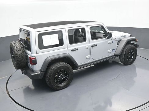 Used 2024 Jeep Wrangler Unlimited image 57