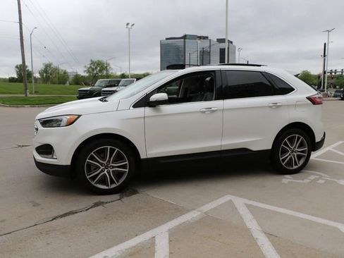 Used 2024 Ford Edge Titanium w/ Equipment Group 301A image 3