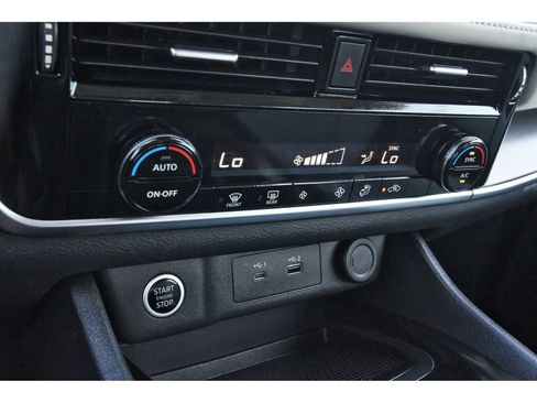 Used 2023 Nissan Rogue SV FWD image 22