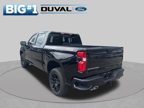Used 2025 Chevrolet Silverado 1500 LT Trail Boss w/ LT Trail Boss Premium Package AWD/4WD image 4