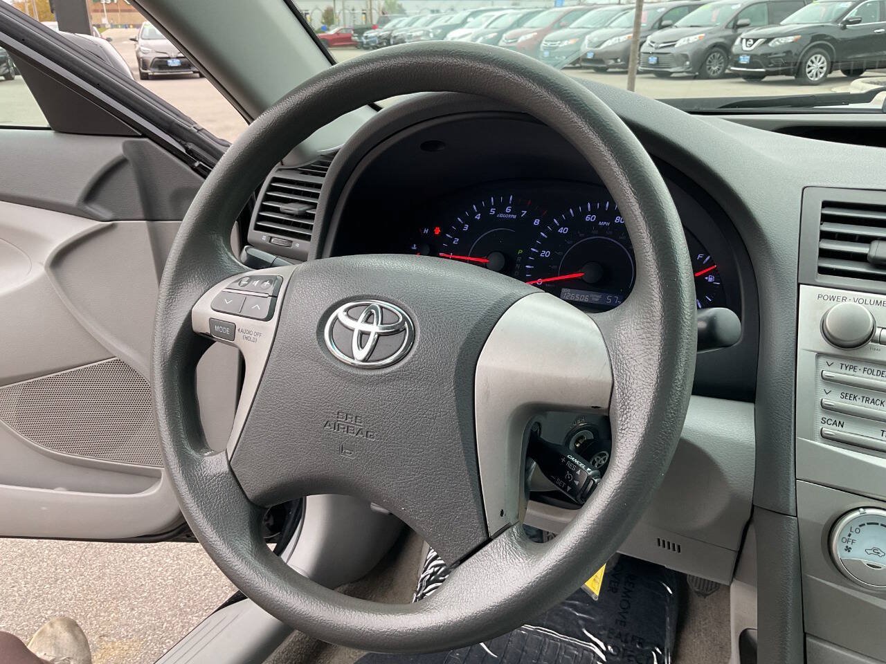 Used 2011 Toyota Camry LE FWD image 18