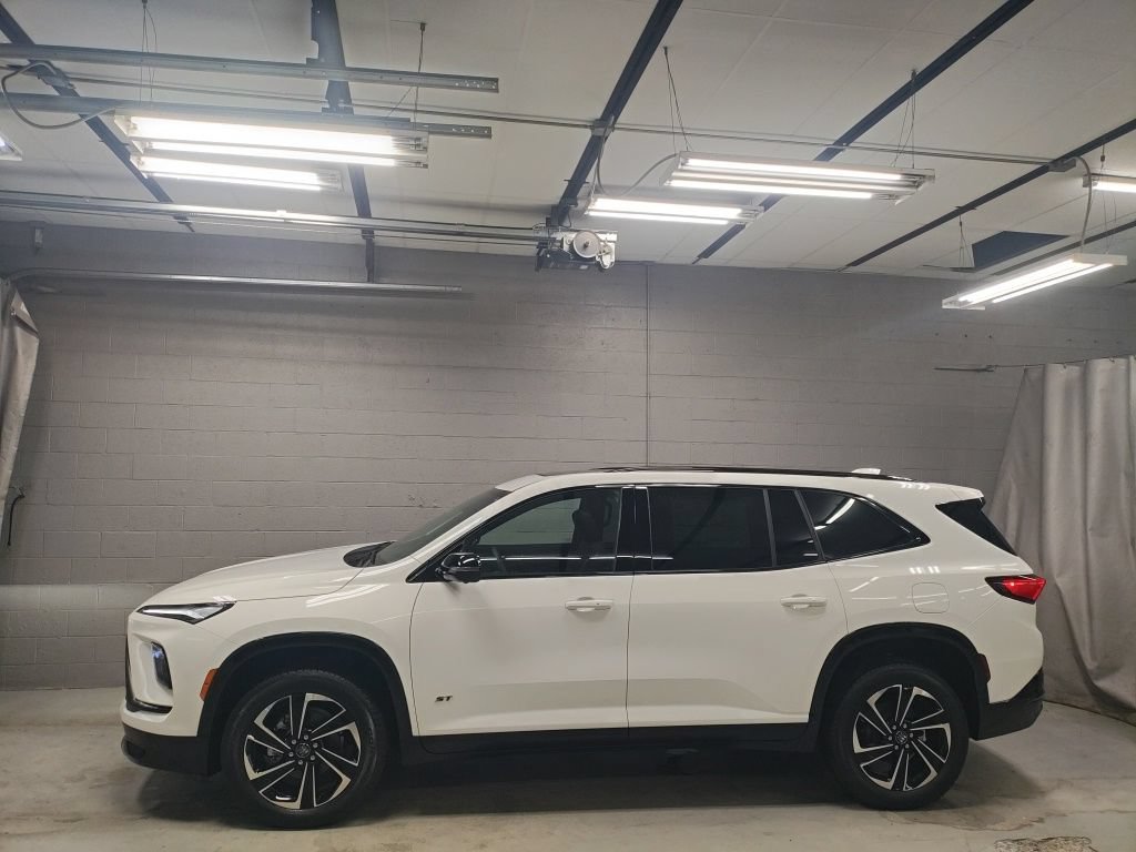 New 2026 Buick Enclave Sport Touring w/ Power Package FWD image 17