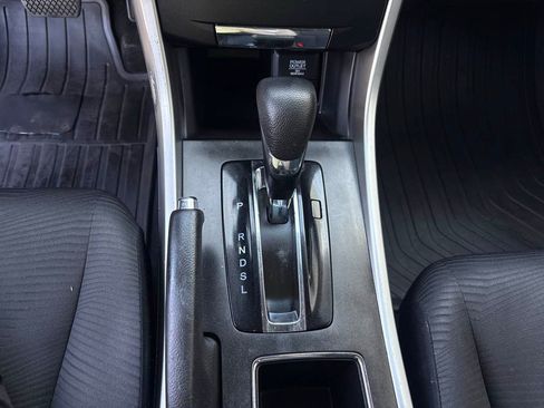 Used 2015 Honda Accord LX image 25