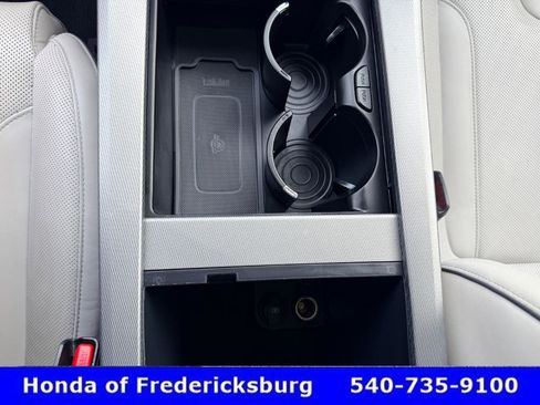 Used 2022 Hyundai Palisade Limited w/ Winter Package image 47