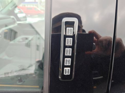 Used 2021 Ford F150 XLT w/ Equipment Group 301A Mid image 9