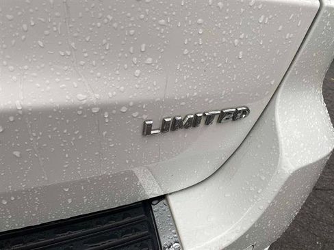 Used 2020 Jeep Grand Cherokee Limited image 6