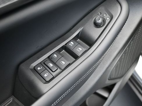 Used 2024 Jeep Grand Cherokee L Laredo image 15