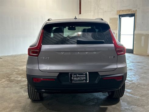 New 2026 Volvo XC40 B5 Core w/ Protection Package Premier image 3