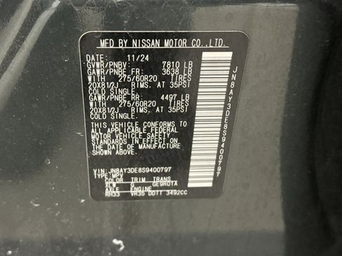 Used 2025 Nissan Armada PRO-4X image 11