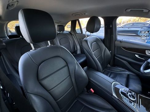 Used 2019 Mercedes-Benz GLC 300 image 29
