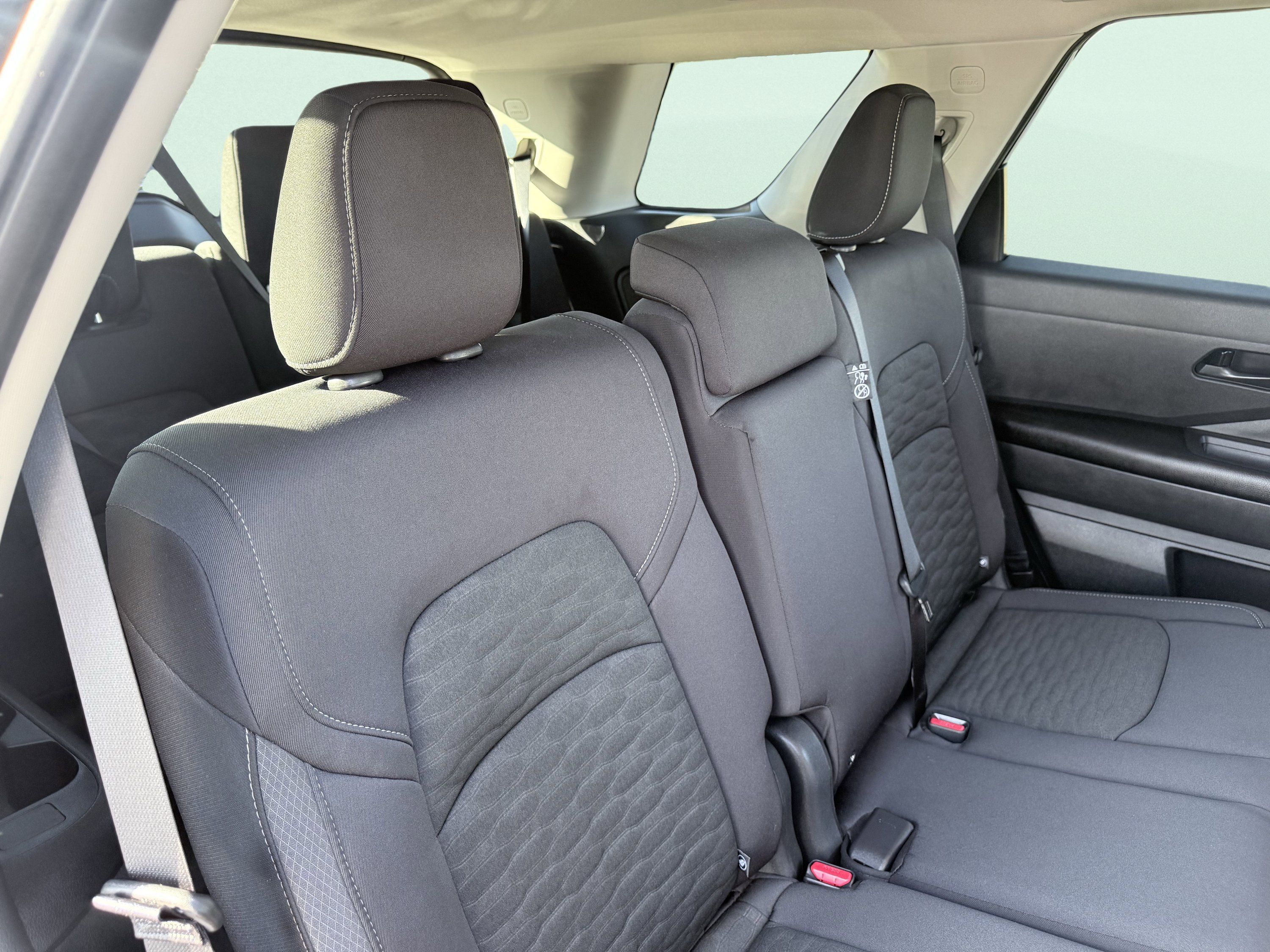 Used 2025 Nissan Pathfinder S AWD/4WD image 40