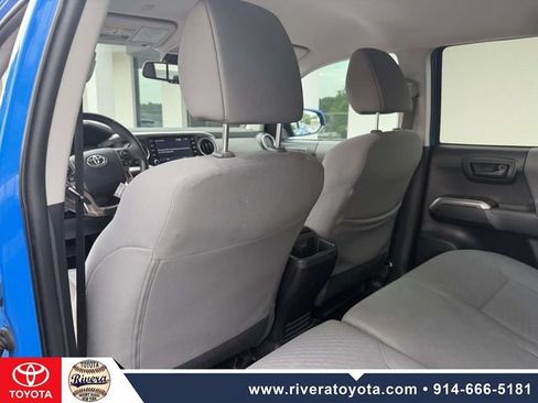Used 2020 Toyota Tacoma SR5 AWD/4WD image 16
