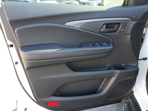 Used 2022 Honda Pilot TrailSport image 21