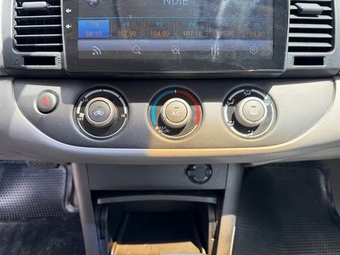 Used 2005 Toyota Camry FWD image 16