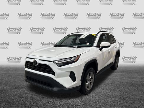 Used 2023 Toyota RAV4 XLE w/ Convenience Package FWD image 5
