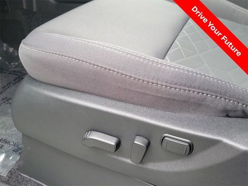 Certified 2025 Nissan Frontier SV RWD image 21