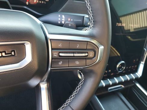 Used 2025 GMC Acadia Denali w/ Super Cruise Package FWD image 26