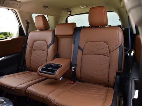 New 2025 Nissan Pathfinder Platinum w/ Cargo Package image 26