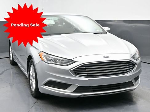 Used 2018 Ford Fusion S image 4
