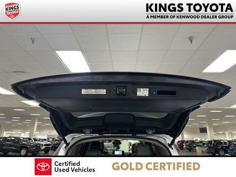 Certified 2023 Toyota Sienna Limited AWD/4WD image 22