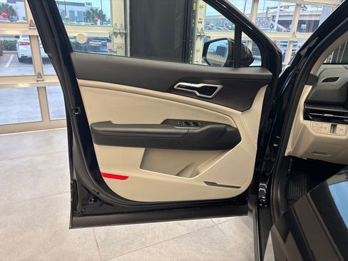 Used 2026 Kia Sportage EX image 11