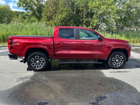 Used 2023 Chevrolet Colorado Z71 w/ Z71 Convenience Package 2 AWD/4WD image 6