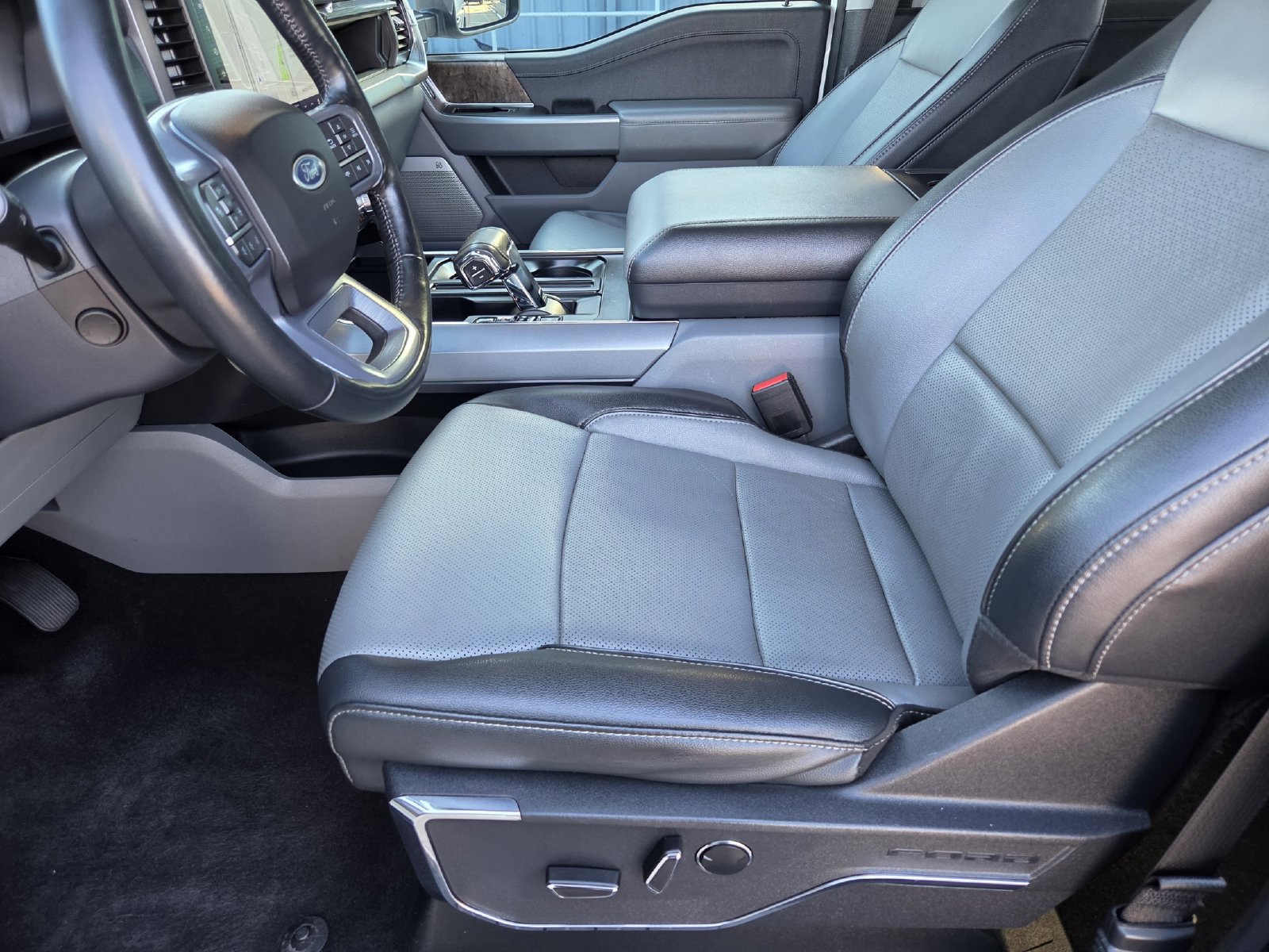 Used 2023 Ford F150 Lariat w/ Equipment Group 502A High AWD/4WD image 12