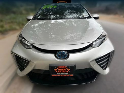 Used 2018 Toyota Mirai image 10