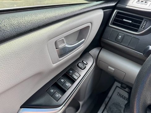 Used 2016 Toyota Camry LE image 26