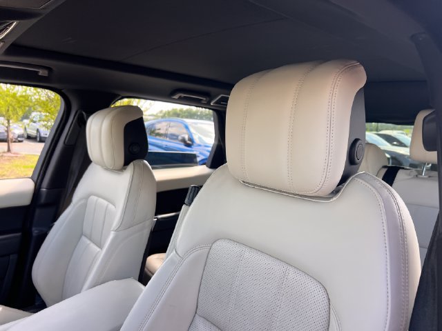 Used 2020 Land Rover Range Rover Sport HSE AWD/4WD image 13