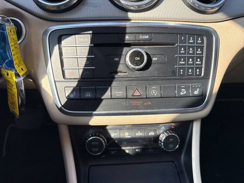 Used 2017 Mercedes-Benz GLA 250 4MATIC image 20