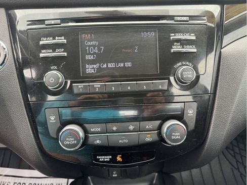 Used 2018 Nissan Rogue Sport SV AWD/4WD image 19