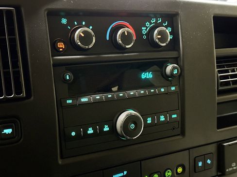 Used 2024 Chevrolet Express 3500 LT w/ LT Preferred Equipment Group RWD image 17