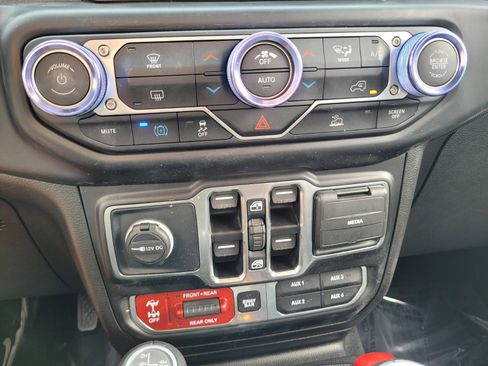 Used 2022 Jeep Wrangler Unlimited Rubicon 4xe image 26