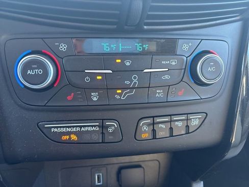 Used 2019 Ford Escape Titanium image 17