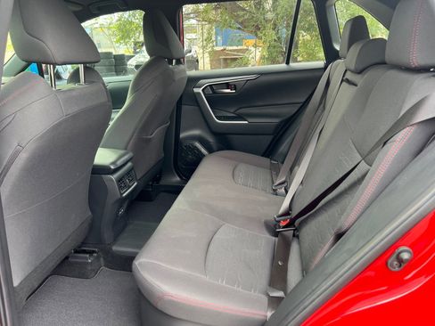 Used 2022 Toyota RAV4 SE image 26
