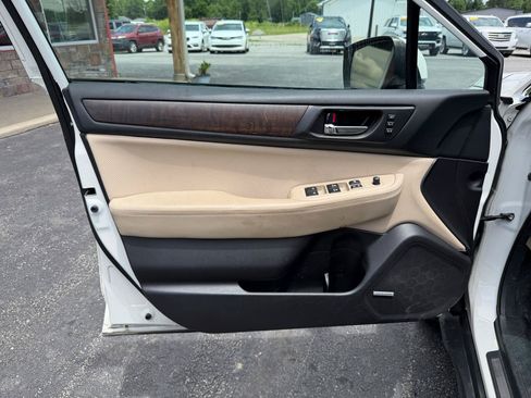 Used 2017 Subaru Outback 2.5i Limited AWD/4WD image 13