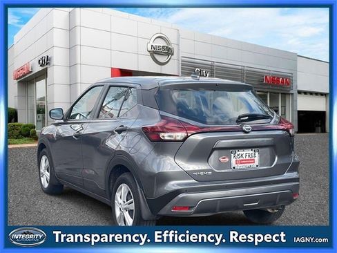 Certified 2025 Nissan Kicks Play S image 8