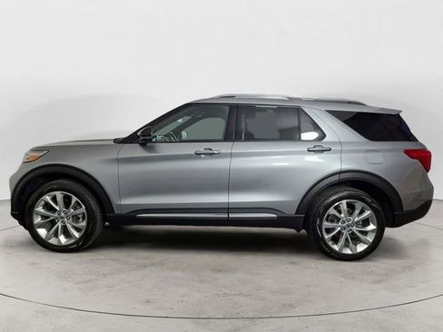 Used 2023 Ford Explorer Platinum w/ Technology Package image 2