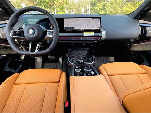 Used 2025 BMW X3 xDrive30i w/ M Sport Package image 5