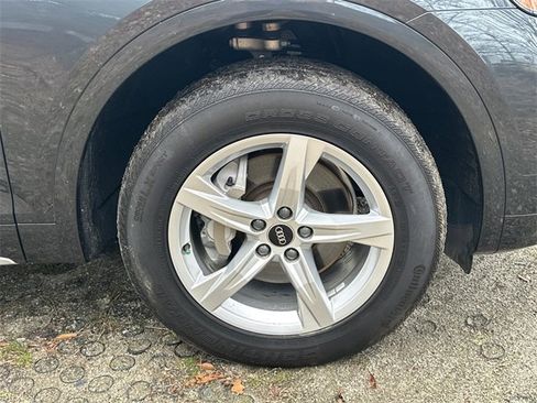 Used 2023 Audi Q5 2.0T Premium w/ Convenience Package image 11