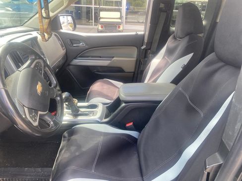Used 2018 Chevrolet Colorado LT w/ Luxury Package, Chrome RWD image 6
