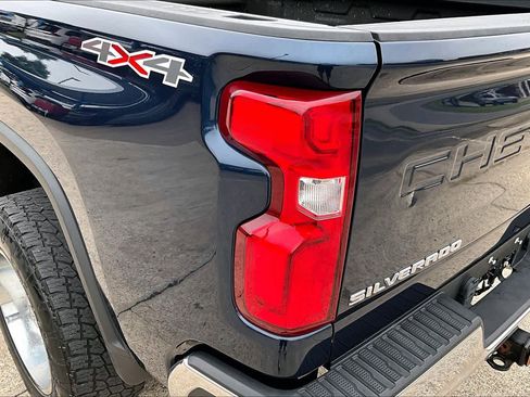 Used 2021 Chevrolet Silverado 2500 LTZ w/ LTZ Convenience Package AWD/4WD image 29