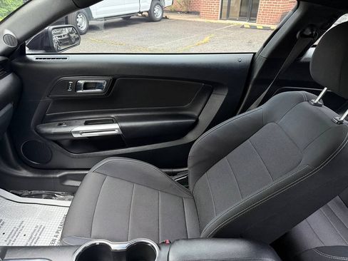 Used 2016 Ford Mustang Coupe w/ Equipment Group 051A RWD image 21