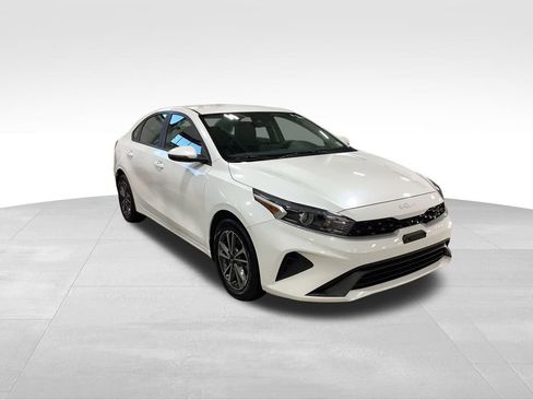Certified 2023 Kia Forte LXS w/ LXS Technology Package image 26